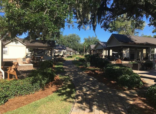 Heritage Motor Coach Resort & Marina - RV park in Orange Beach