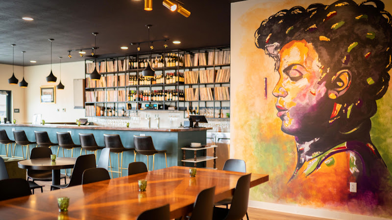 Stylus Wine and Vinyl Bar - Wine bar in Coeur d'Alene