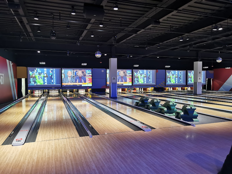 Round1 Bowling & Arcade Cumberland Mall