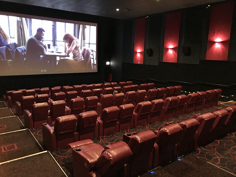 AMC Ford City 14 - Movie theater in Chicago