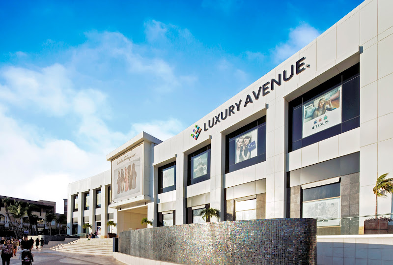 Luxury Avenue Los Cabos - Shopping mall in Paseo de la Marina