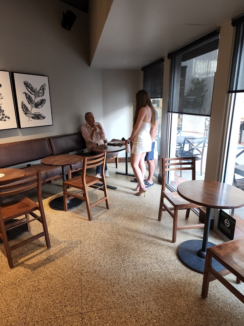 The Esplanade Palm Beach photo