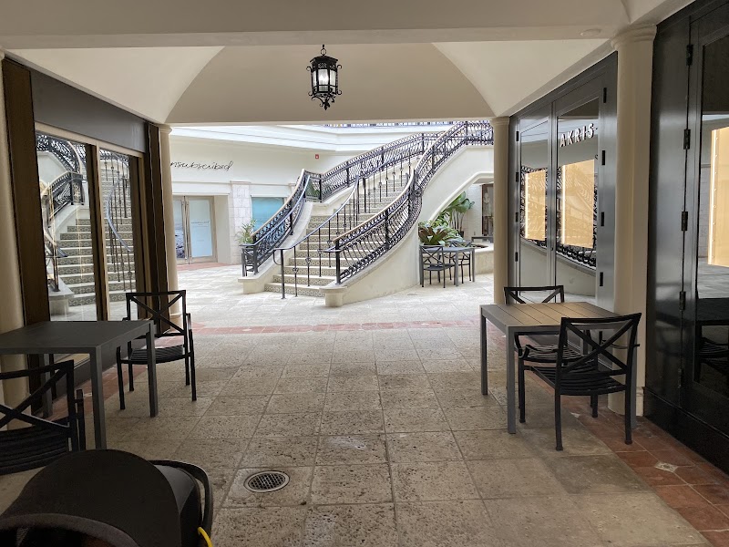 The Esplanade Palm Beach photo