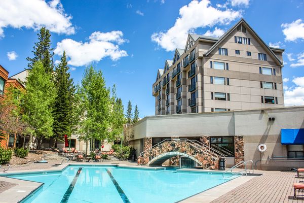 Shoshone Condominium Hotel