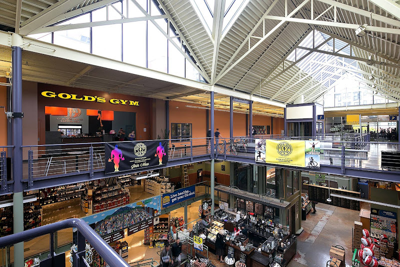 Broadway Market - Shopping mall in Seattle