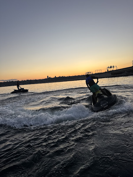 SeaJetskis - Water sports equipment rental service in Seattle