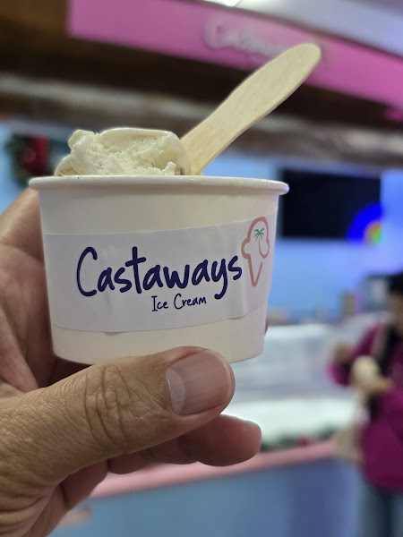 Castaways Ice Cream--Moiliili - Ice cream shop in Honolulu