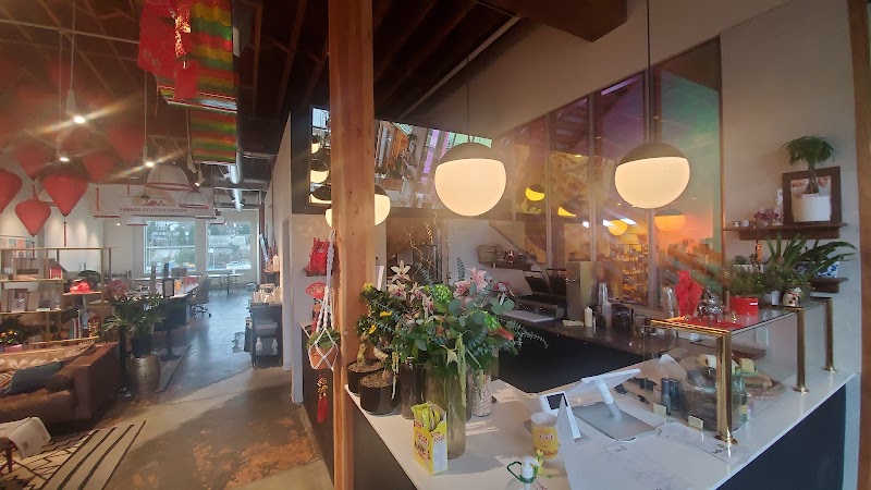 Hello Em Việt Coffee & Roastery - Coffee shop in Seattle