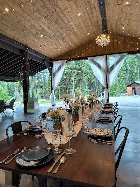 Mountainside Lodging and Retreats