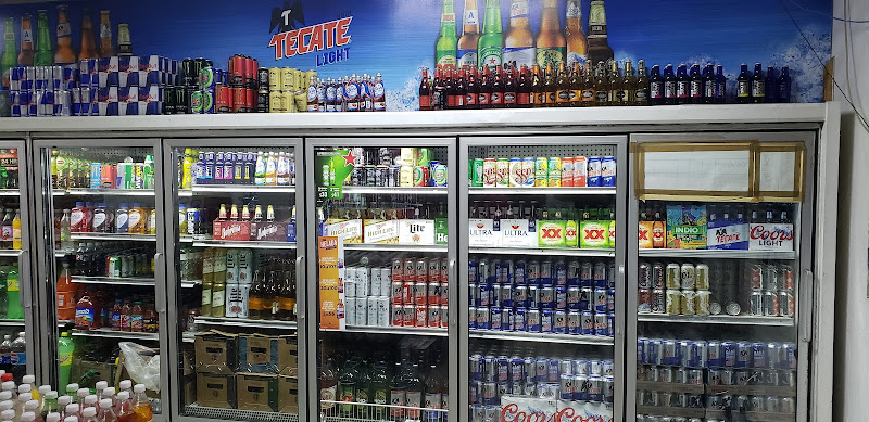 SuperMarket & Liquor Store - Supermarket in Álvaro Obregón esq