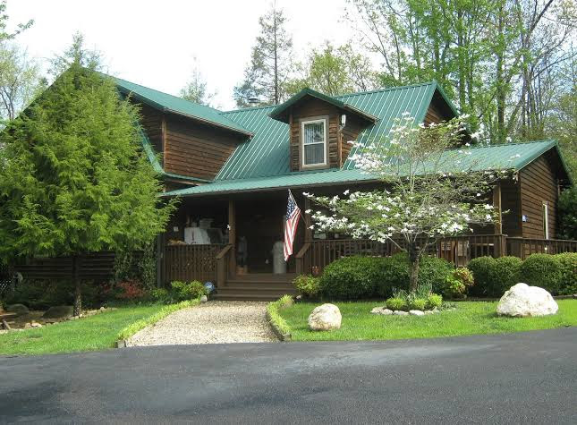 Smoky Bear Campground and RV Park - Campground in Gatlinburg