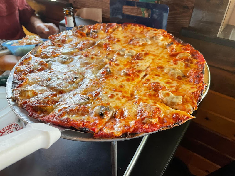 Papa Chubby's Food & Booze - Pizza restaurant in Sunrise Beach