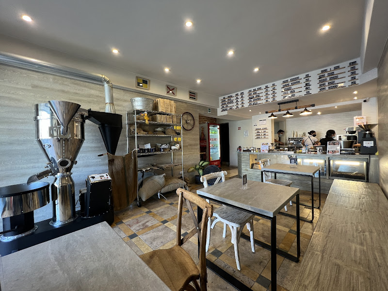 Lands End Coffee Roaster - Cafe in Pedregal