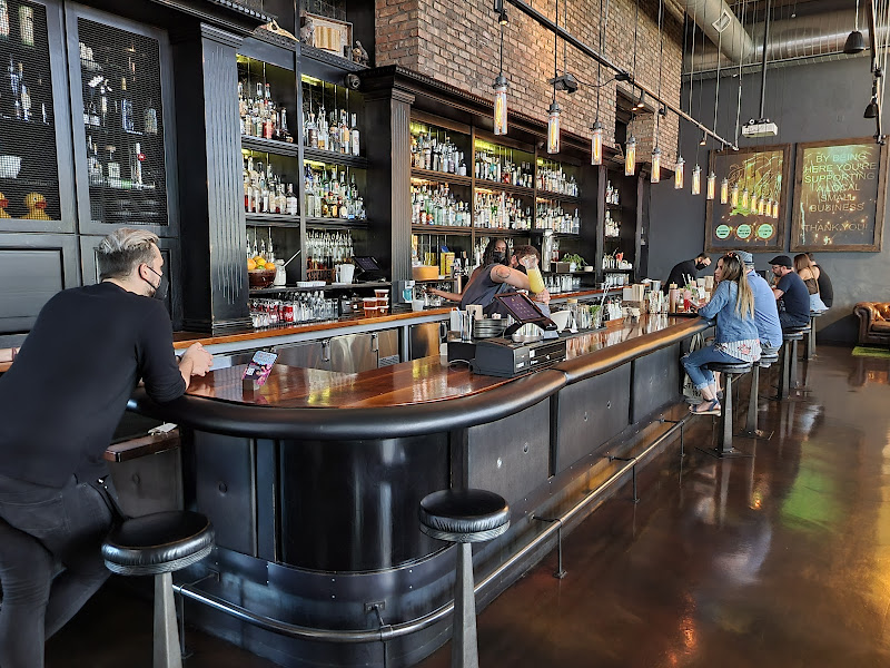 Bitter & Twisted Cocktail Parlour