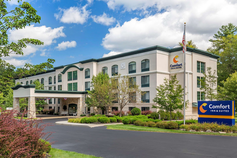 Comfort Inn & Suites Lake George - Hotel in Lake George