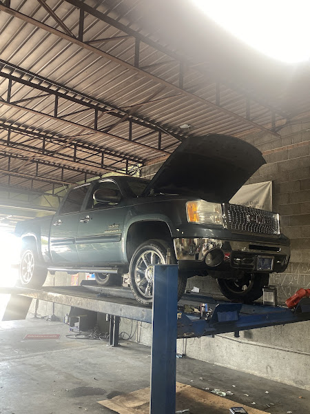 Al's Auto Repair Shop