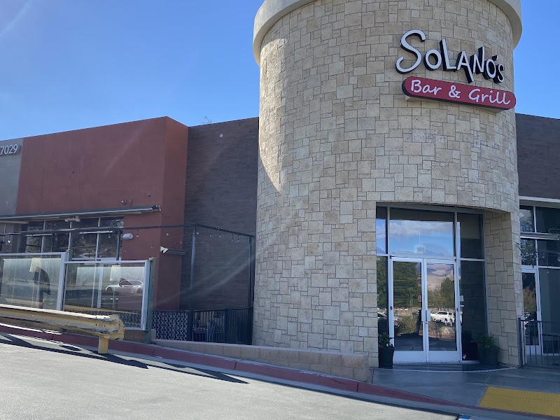 Solano's Bar & Grill - American restaurant in Palm Desert