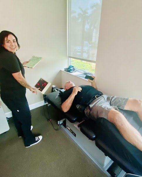 Feel Amazing Spine and Joint Institute Naples