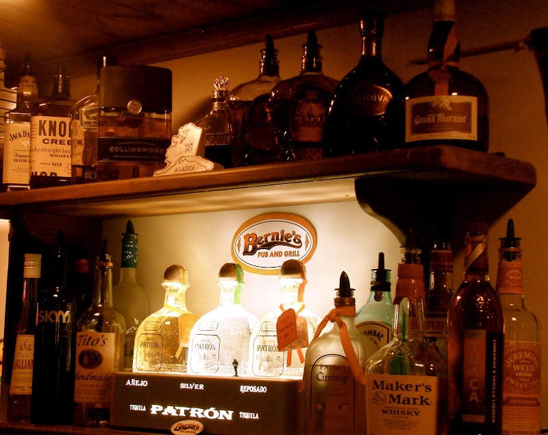 Bernie's Pub & Grill - Bar & grill in Elkhorn