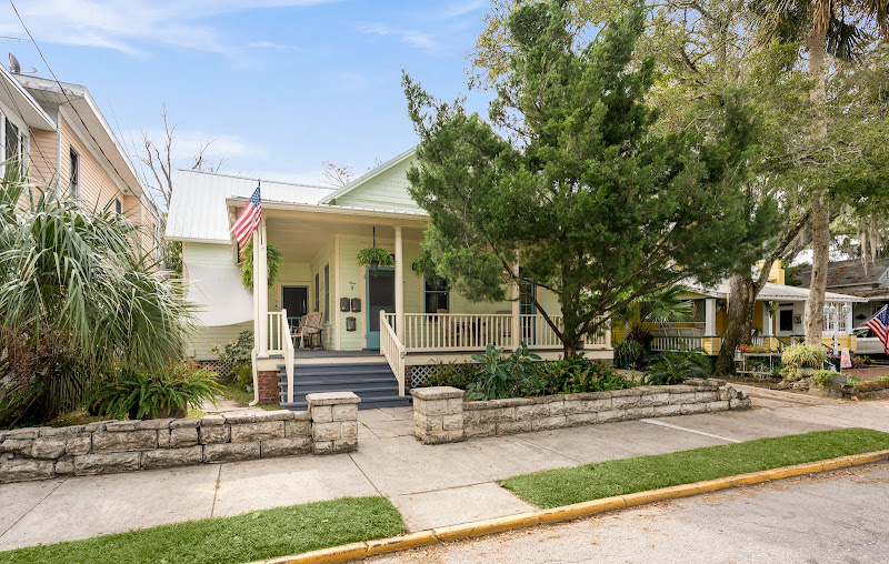 Belinda Ravan, Broker-Associate