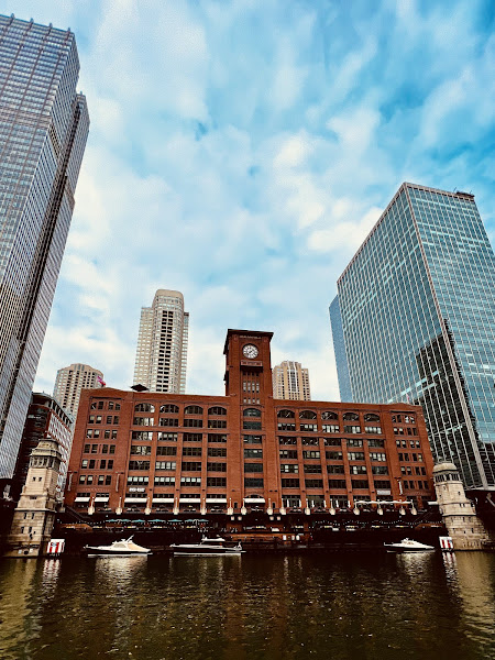 Chicago Rentals / @properties - Real estate agency in Chicago