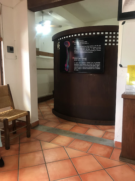 Dr Robert J Smith - Doctor in Centro