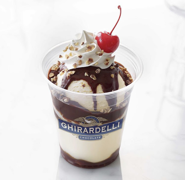 Ghirardelli Ice Cream & Chocolate Shop - Ice cream shop in Chicago