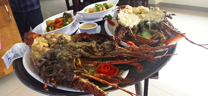 Los Primos Fish Shop & Restaurant - Restaurant in your area