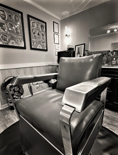 Ralph's Barber Shop - Barber shop in Charleston