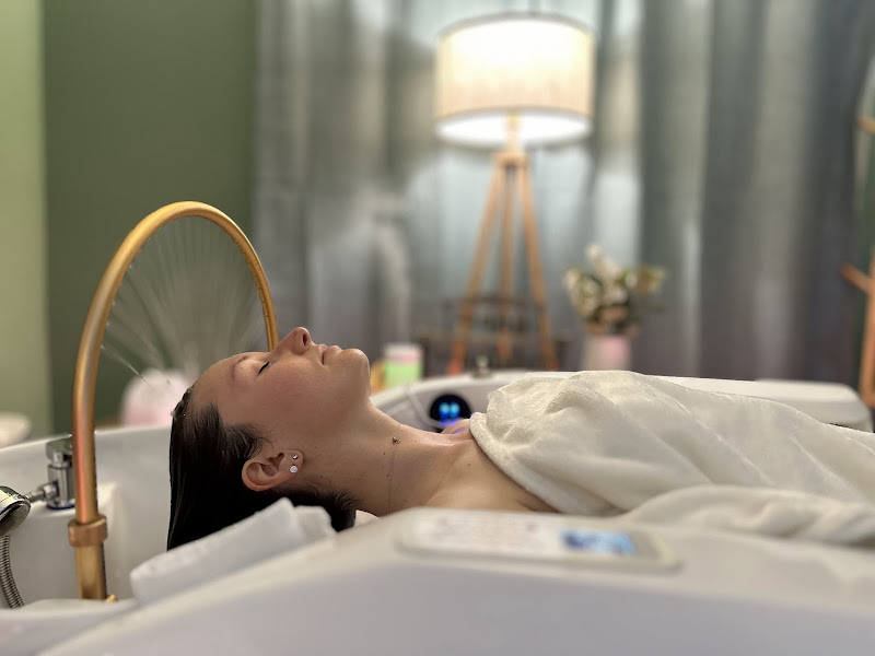 Q Head Spa - Beauty salon in Pensacola