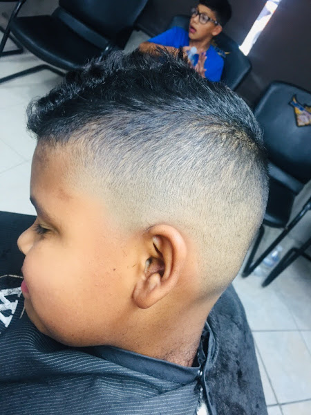 New Era Barber Shop Puerto Penasco - Barber shop in C. Nicolás Bravo y