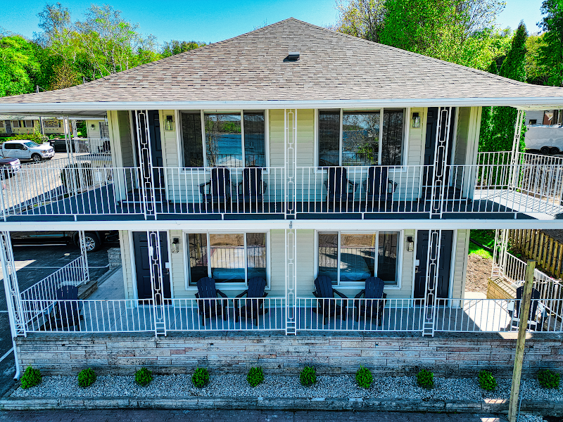 Fresh Coast Motel - Motel in Fish Creek