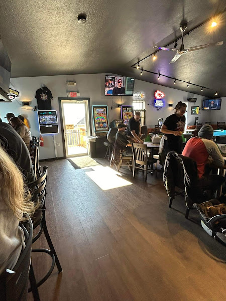 Crazy Craig's Sports Bar & Grill - Bar & grill in Branson