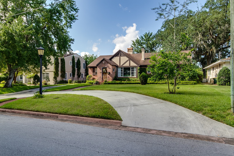 Valiant Realty & Management, LLC.