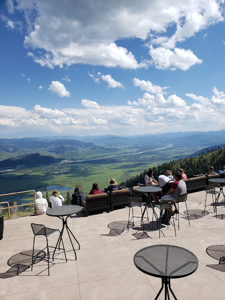 The Deck - Bar in Teton Village