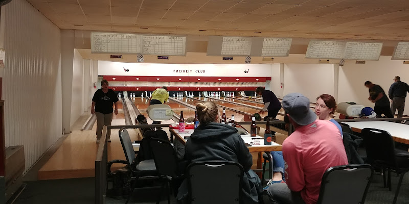 Freiheit Bowling Club - Bowling alley in New Braunfels