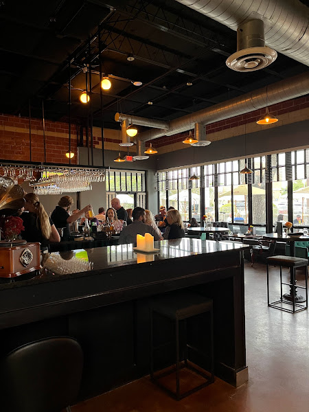 Cody's Restaurant, Bar, & Patio NB - Restaurant in New Braunfels