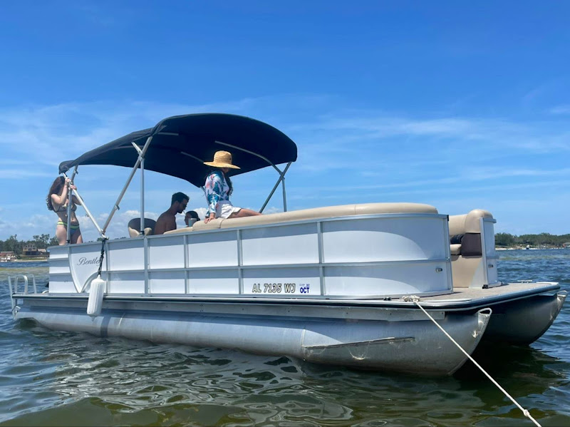 Wahoo Watersports - Boat rental service in Orange Beach