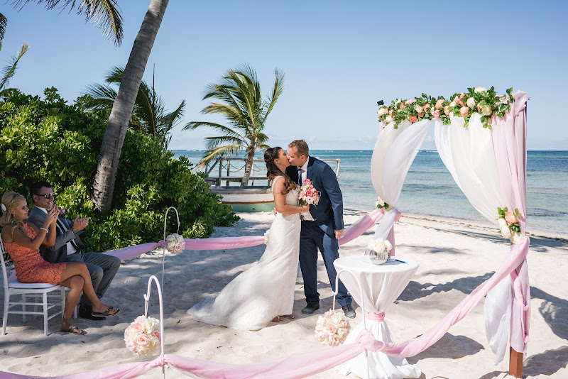 Bodas & Mas - Wedding & Event Planner Dominican Republic - Wedding planner in C. 30 de Marzo