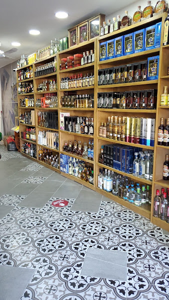 Cabo Tequila - Liquor store in Centro