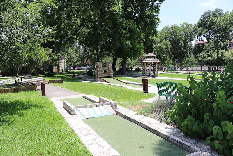 Landa Park Mini Golf - Miniature golf course in New Braunfels