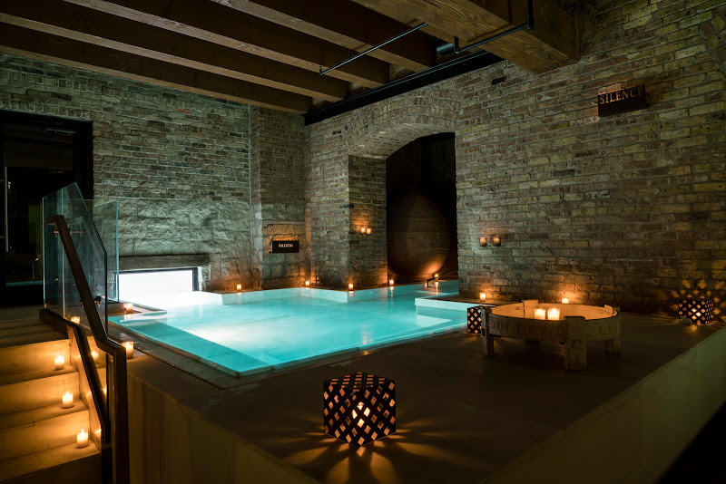 AIRE Ancient Baths Chicago - Spa in Chicago