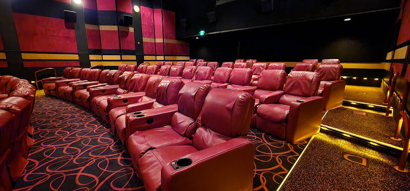 AMC Phipps Plaza 14