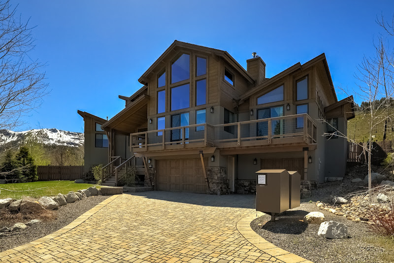 Summit Tahoe Vacation Rentals