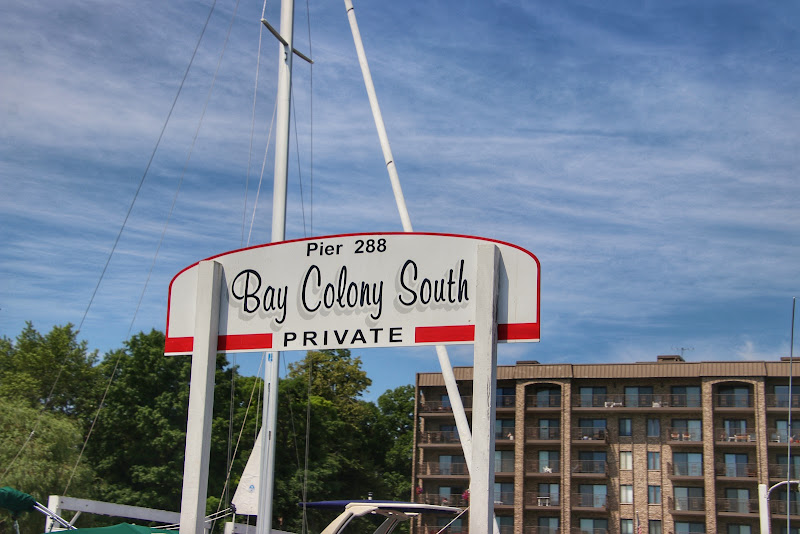 Bay Colony Condominiums - Condominium complex in Williams Bay