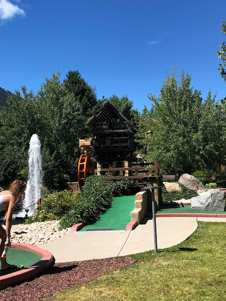 Icicle Village Resort mini golf - Miniature golf course in Leavenworth