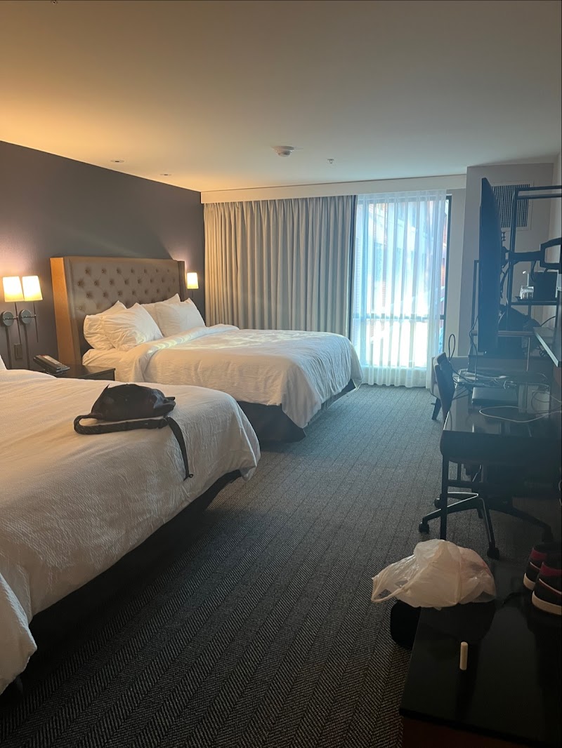 Courtyard by Marriott Portland Downtown/Waterfront photo