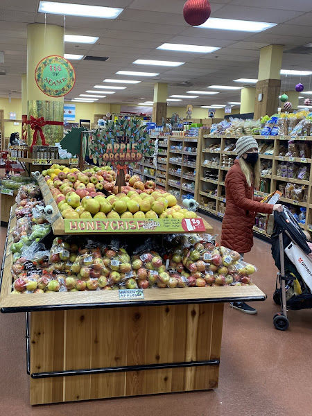 Trader Joe's - Grocery store in Chicago