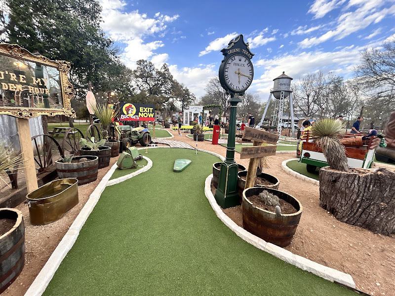 Gruene Mini Golf - Miniature golf course in New Braunfels