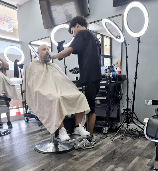 Topgun Barbershop Honolulu - Barber shop in Honolulu